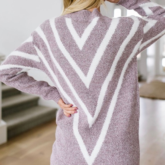 Lilac Sweater HIGH QUALITY - Picture 2 of 2